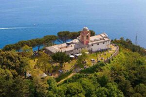 santuario di montenero visto dall'alto