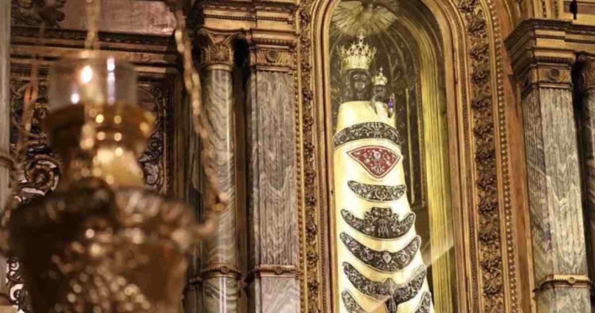 La potente Supplica alla Madonna di Loreto: da recitare oggi per ottenere una Grazia La potente Supplica alla Madonna di Loreto: da recitare oggi per ottenere una Grazia