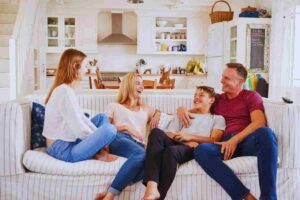 famiglia che prega