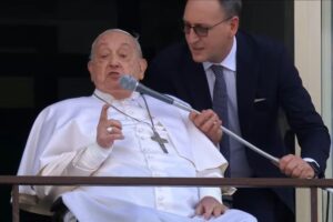 Angelus 23 marzo Papa Francesco Policlinico Gemelli