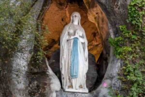 madonna di lourdes