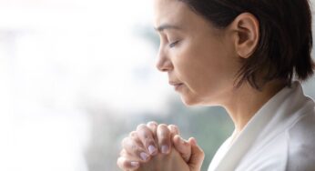 Vuoi benedire qualcuno con il cuore? Questa preghiera è un dono potente