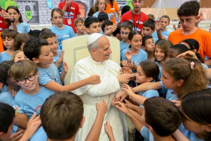 il papa con i ragazzi