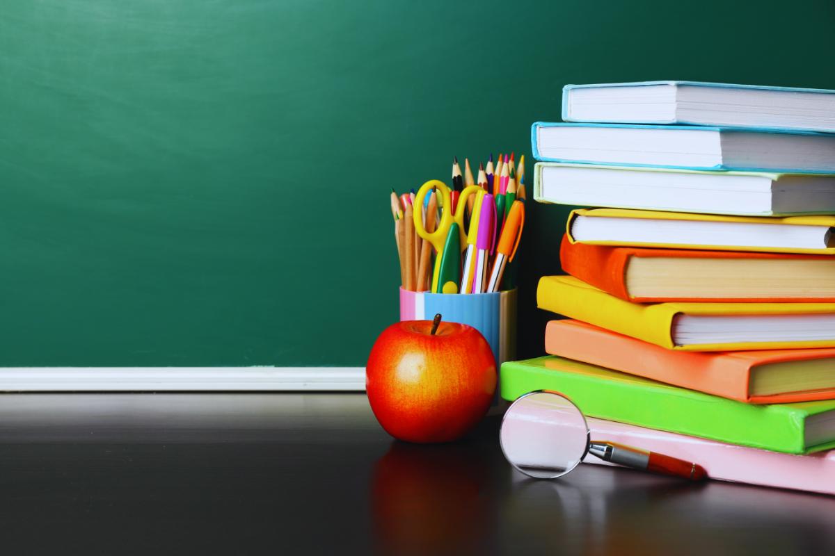 Libri scolastici gratis ai figli dei dipendenti