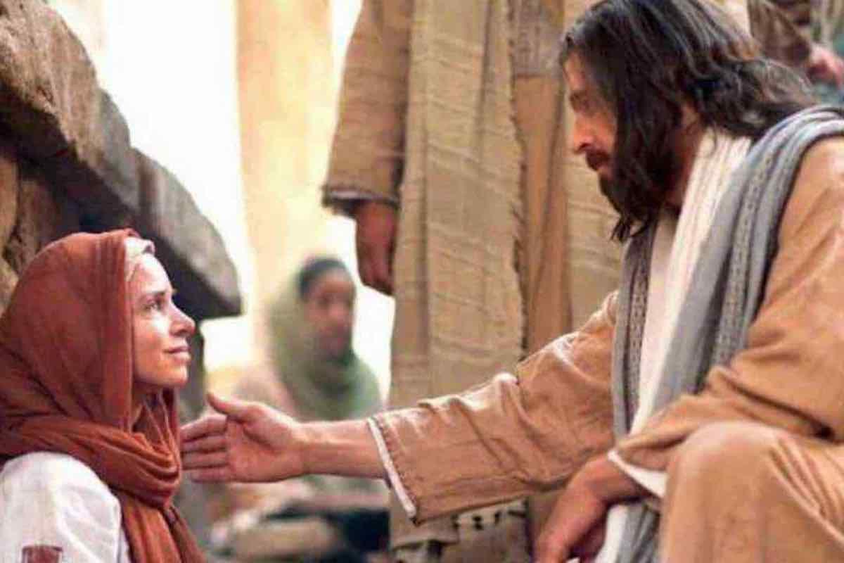Commento al Vangelo di oggi 27 ottobre 2025: Lc 13,10 17 Commento al Vangelo di oggi 27 ottobre 2025: Lc 13,10 17