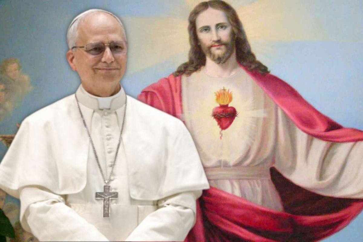 papa leone con alle spalle il sacro cuore