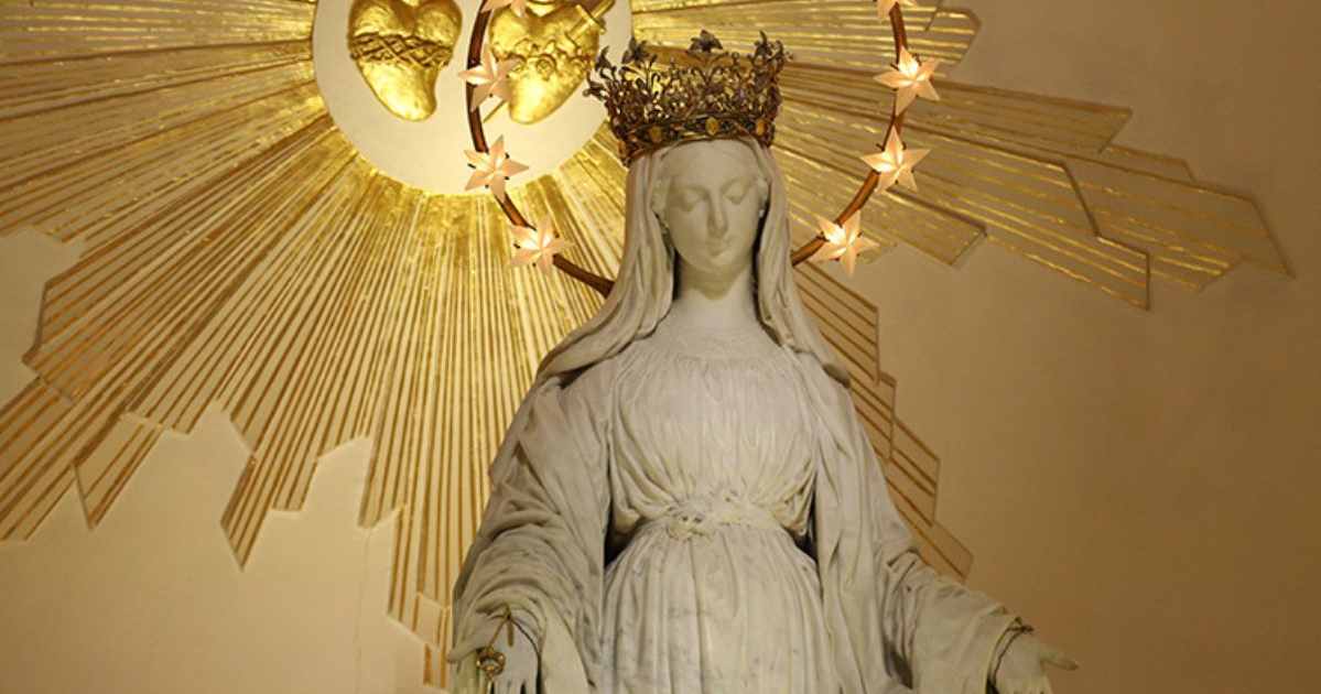 27 novembre, Festa della Medaglia Miracolosa: l’apparizione e le infinite grazie che Maria concede a chi la porta
