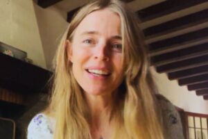 ragazza ex strega convertita