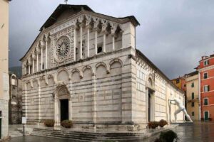 duomo carrara