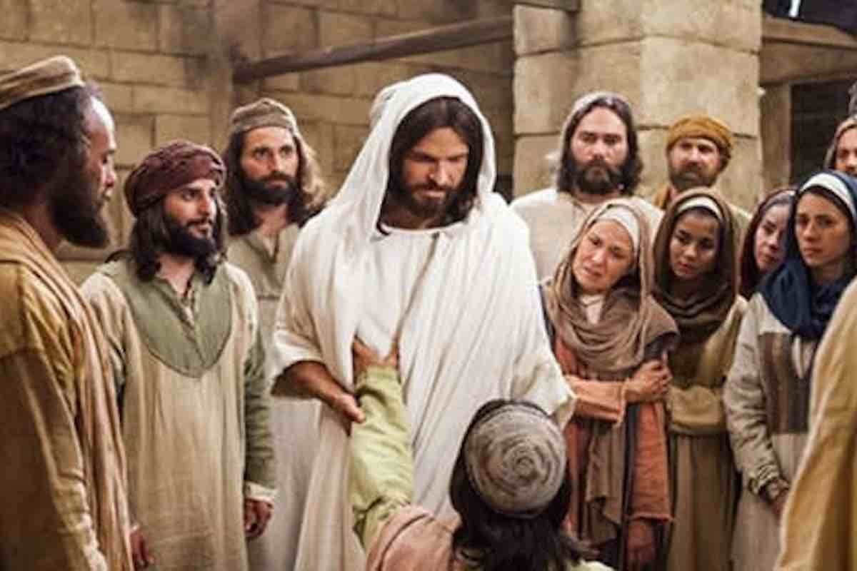 Vangelo del 21 gennaio 2026: Gesù sceglie la misericordia prima delle regole