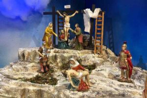 un presepe pasquale completo di tutte le scene