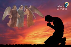 persona che prega gli angeli
