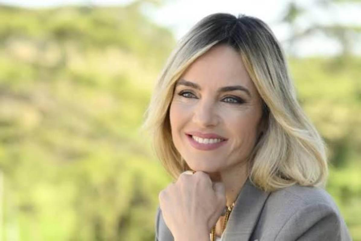 laura chimenti il volto del tg1 si confessa mi affido alla madonna e prego il rosario ogni giorno da Lalucedimaria.it laura chimenti il volto del tg1 si confessa mi affido alla madonna e prego il rosario ogni giorno