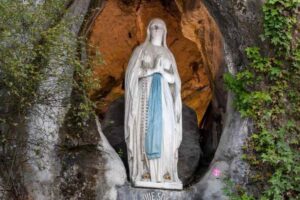 madonna di lourdes