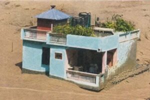 la palazzina verde lasciata intatta in nepal