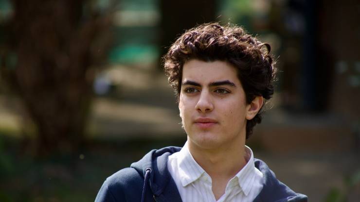 samuele carrino che interpreta carlo acutis