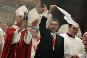 sventolio del fazzoletto miracolo san gennaro