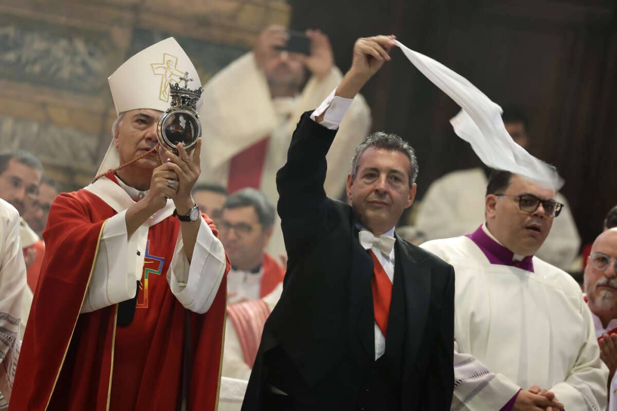 sventolio del fazzoletto miracolo san gennaro