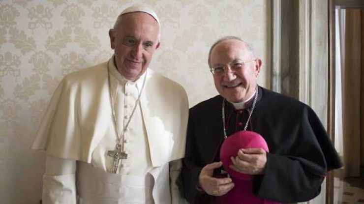 papa francesco e monsignor Cavalli